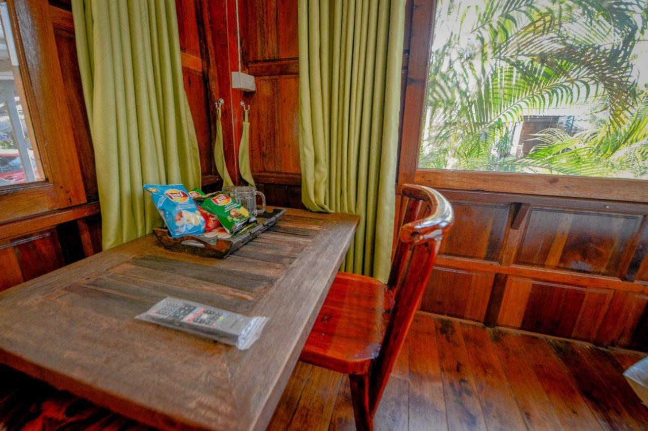 MRK Resort&Massage Lop Buri Exterior foto
