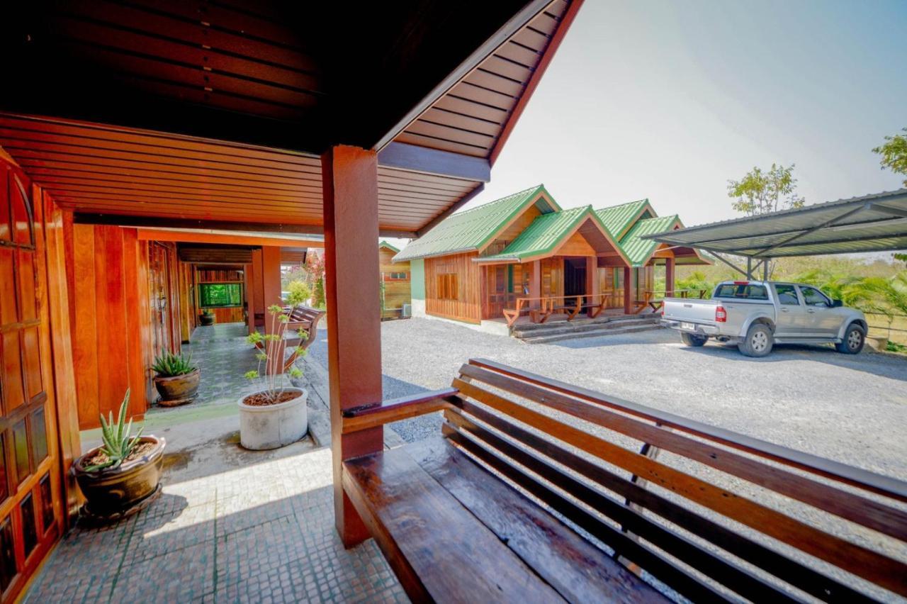 MRK Resort&Massage Lop Buri Exterior foto