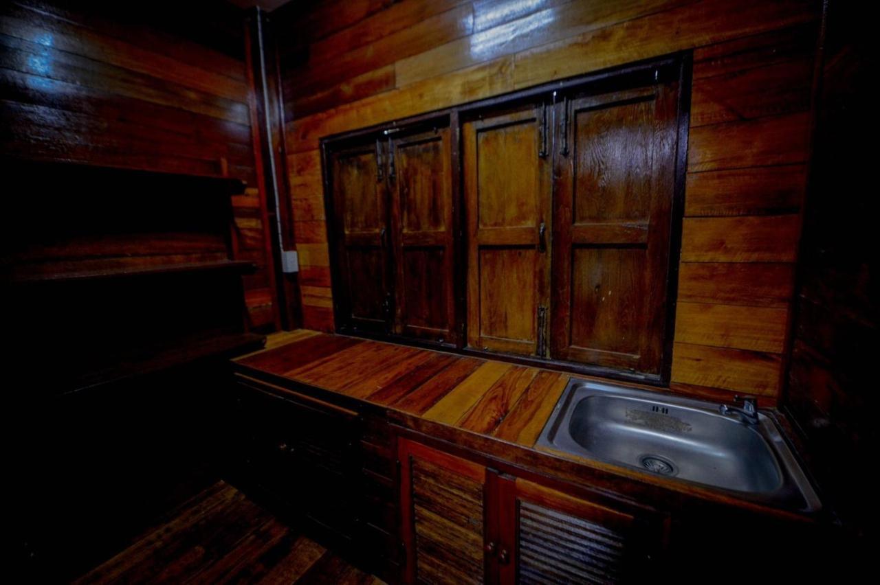 MRK Resort&Massage Lop Buri Exterior foto