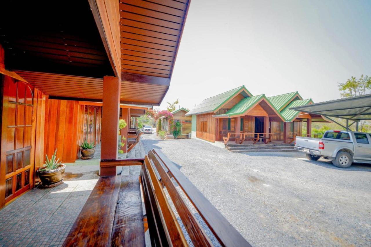 MRK Resort&Massage Lop Buri Exterior foto