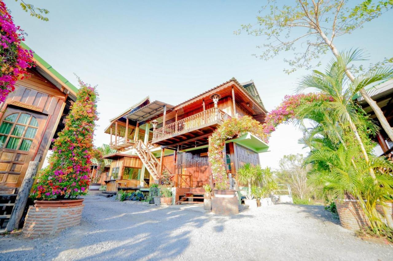MRK Resort&Massage Lop Buri Exterior foto